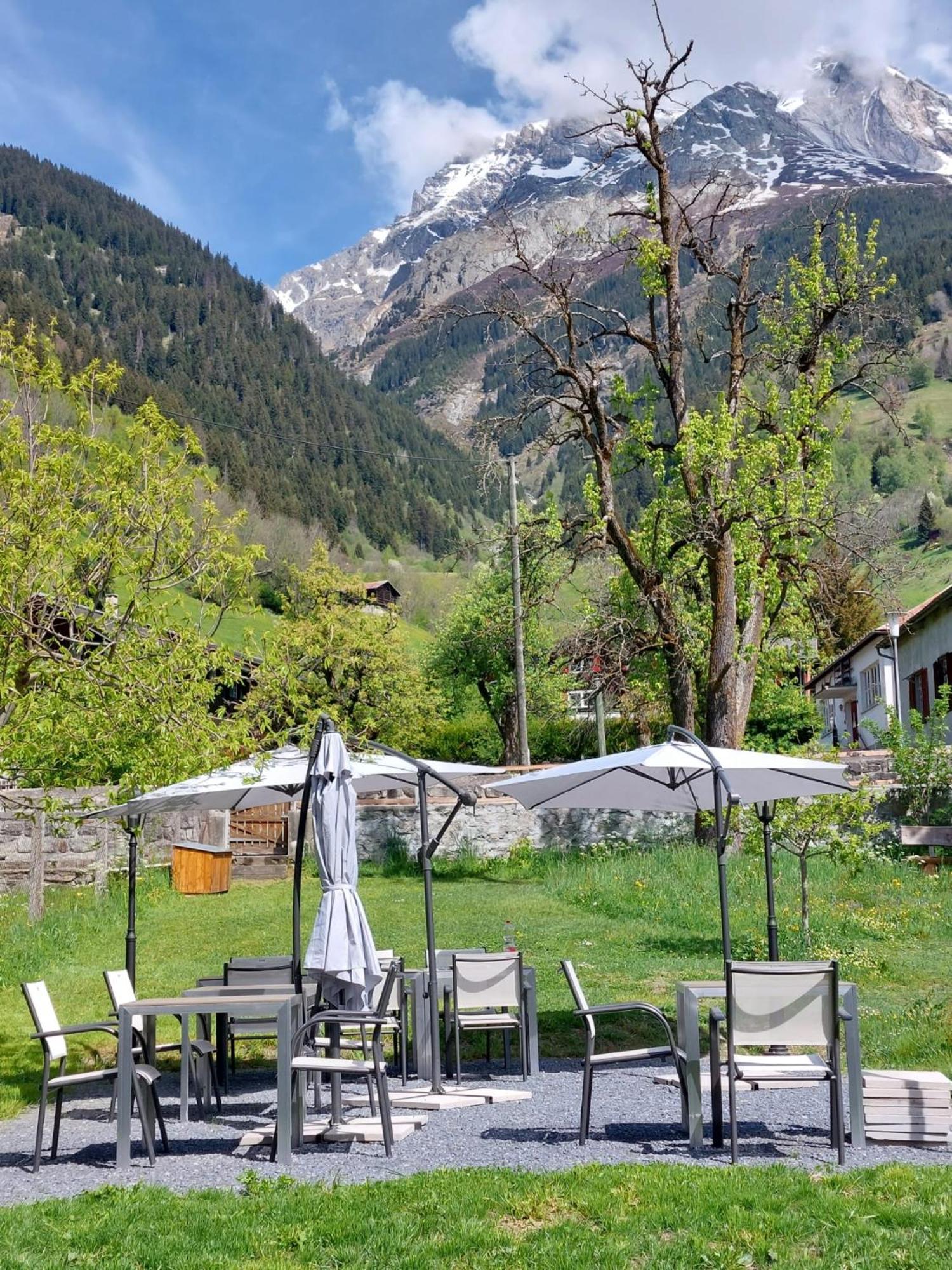 Casa Toedi Restaurant Hotel Trun Экстерьер фото